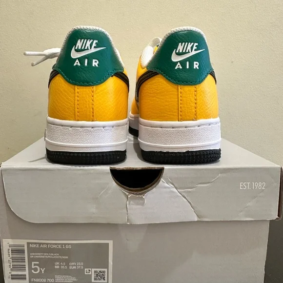 NIB Big Kid Nike Air Force 1 Low - FN8008-700 - University Gold/Black - Picture 6 of 7